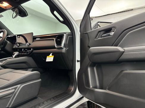 New 2026 GMC Canyon Elevation w/ Convenience Package image 30