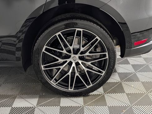 New 2026 Porsche Macan image 12