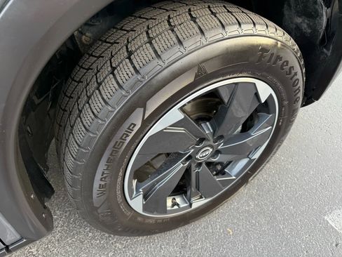 Used 2024 Nissan Rogue SV image 12