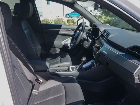 Used 2023 Audi Q3 2.0T Premium image 16