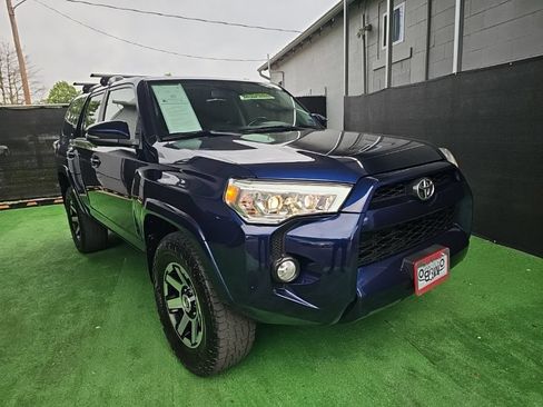Used 2016 Toyota 4Runner SR5 Premium AWD/4WD image 2