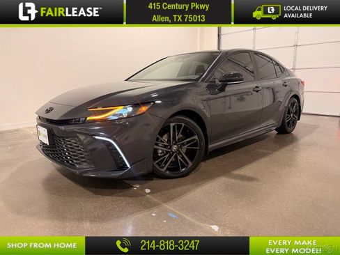 Used 2025 Toyota Camry XSE FWD image 1