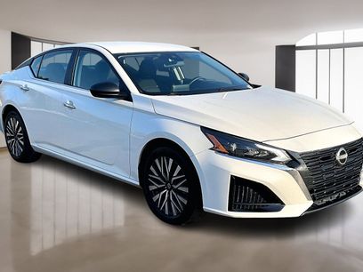 Used 2024 Nissan Altima 2.5 SV