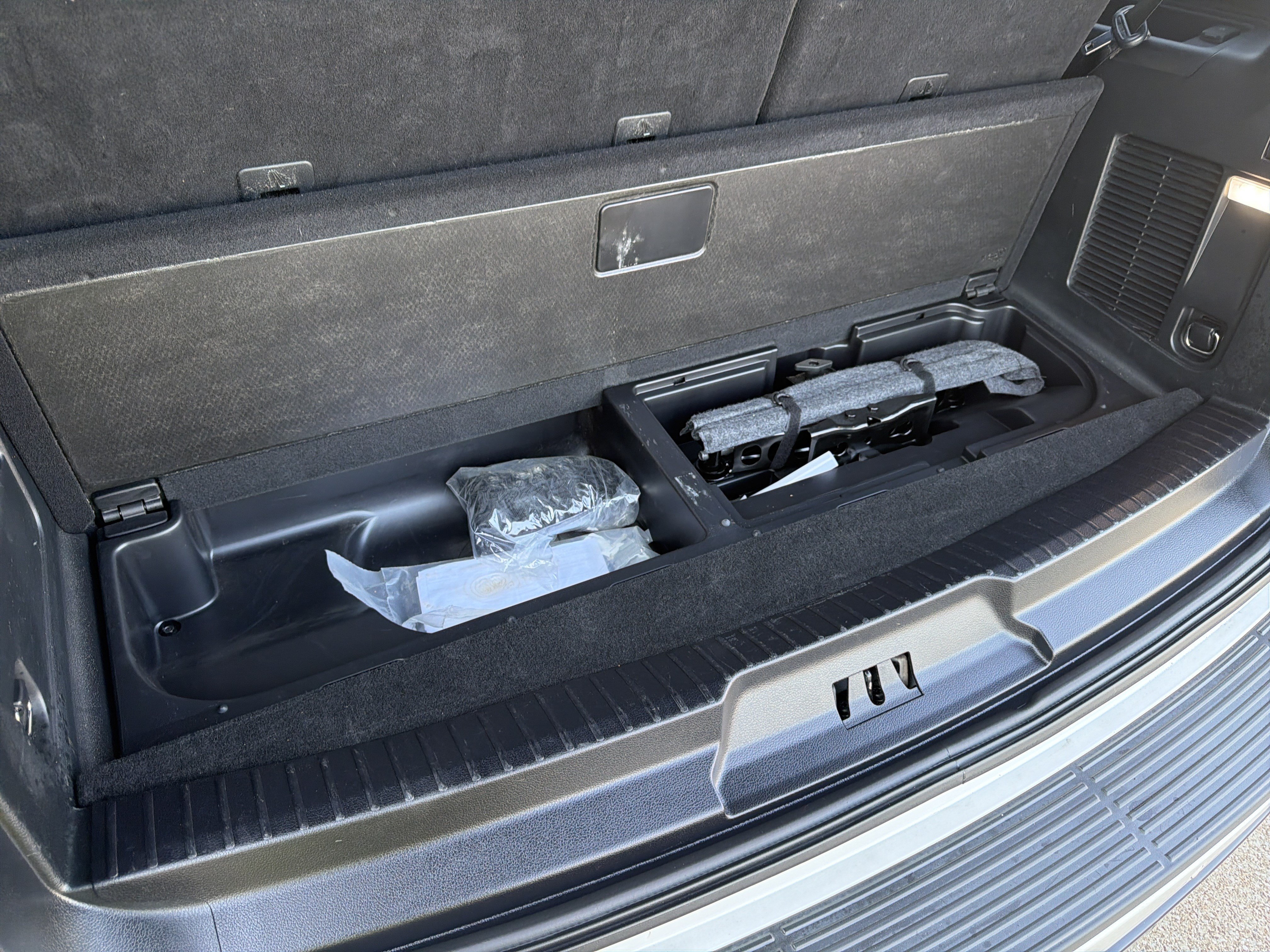 Used 2021 Ford Expedition Limited RWD image 24
