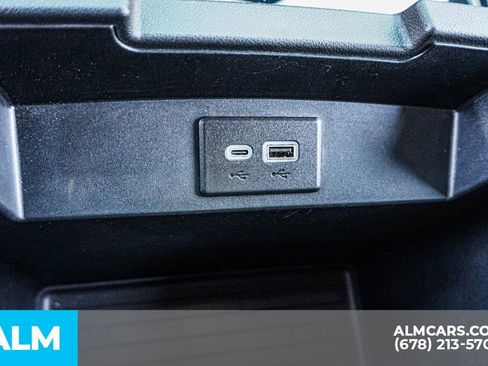 Used 2025 Chevrolet Suburban Z71 AWD/4WD image 46