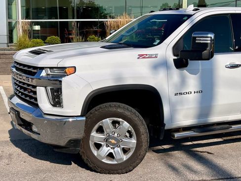 Used 2022 Chevrolet Silverado 2500 LTZ w/ LTZ Plus Package AWD/4WD image 2