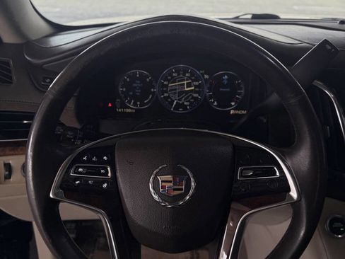 Used 2015 Cadillac Escalade Luxury image 32