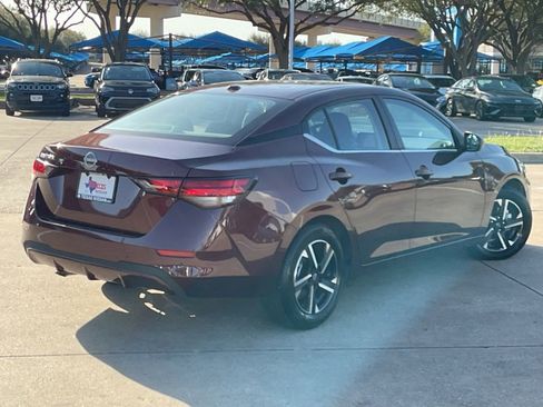 Used 2025 Nissan Sentra SV image 5