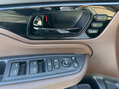 Used 2025 Honda Odyssey Elite image 16