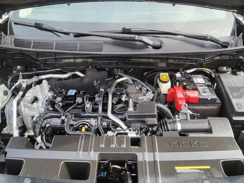 Used 2025 Nissan Kicks SR w/ SR Premium Package AWD/4WD image 40