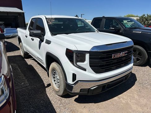 Used 2024 GMC Sierra 1500 Pro w/ Convenience Package RWD image 2