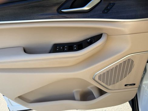 Used 2022 Jeep Grand Cherokee L Limited image 10