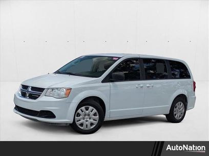 Used 2018 Dodge Grand Caravan SE w/ UConnect Hands-Free Group