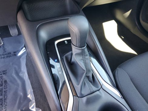 Used 2025 Toyota Corolla LE image 22