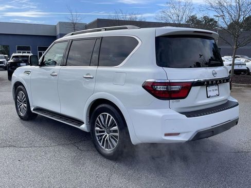 Used 2023 Nissan Armada SL w/ Captain's Chairs Package image 3