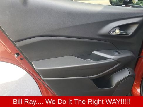 Used 2024 Chevrolet Trax LT image 7