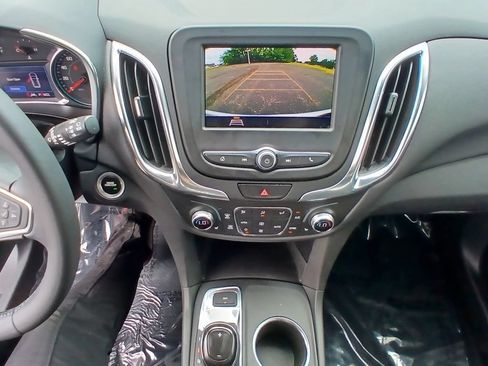 Certified 2021 Chevrolet Equinox LT AWD/4WD image 14