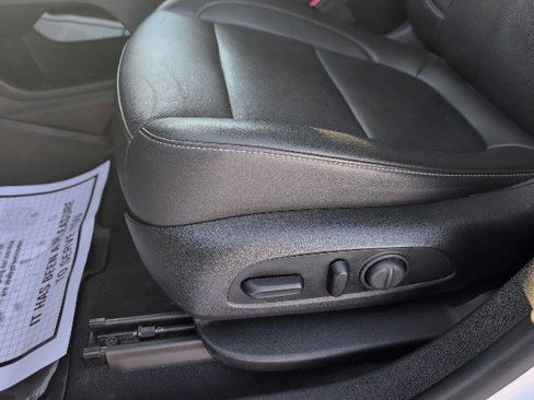 Certified 2021 GMC Acadia SLT w/ Elevation Edition image 9