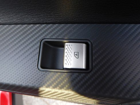 New 2025 Mitsubishi Outlander SE image 40