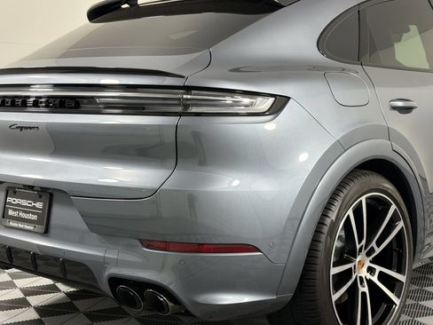 Certified 2026 Porsche Cayenne Coupe AWD/4WD image 25