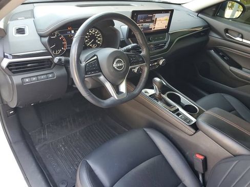 Certified 2023 Nissan Altima 2.0 SR FWD image 24
