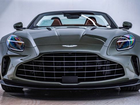 Used 2026 Aston Martin V8 Vantage Roadster image 5