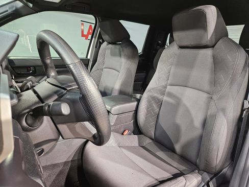Certified 2025 Toyota Tacoma SR5 AWD/4WD image 23