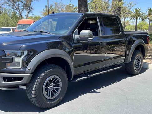 Used 2019 Ford F150 Raptor w/ Equipment Group 802A Luxury AWD/4WD image 45