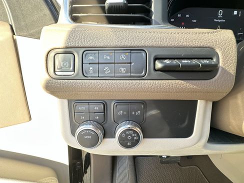 Certified 2023 GMC Yukon Denali AWD/4WD image 19