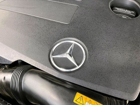 Used 2019 Mercedes-Benz C 300 Sedan image 32