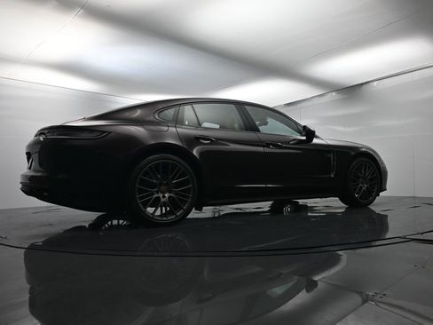 Used 2023 Porsche Panamera Platinum Edition image 55