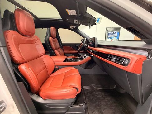 Used 2025 Lincoln Aviator Reserve w/ Luxury Package AWD/4WD image 15
