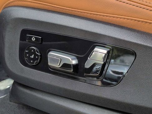 Used 2026 BMW X7 xDrive40i AWD/4WD image 17