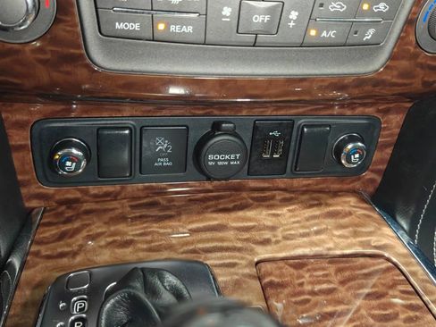 Used 2019 Nissan Armada Platinum AWD/4WD image 11