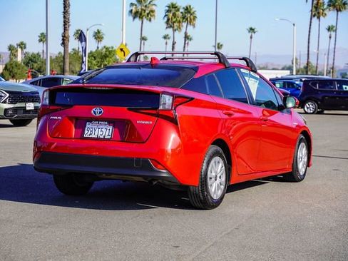 Used 2022 Toyota Prius LE image 7