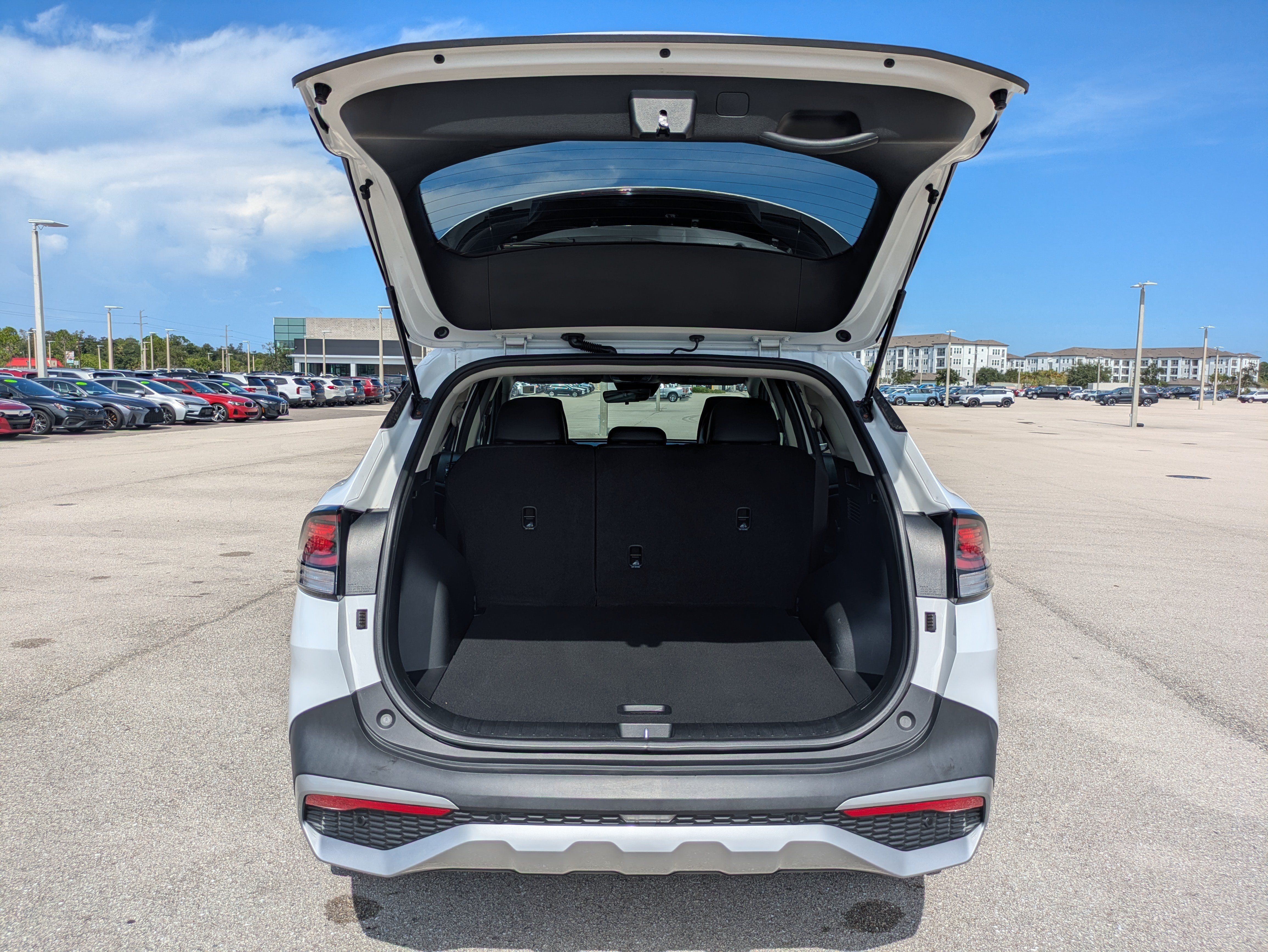 Used 2023 Kia Sportage EX FWD image 32