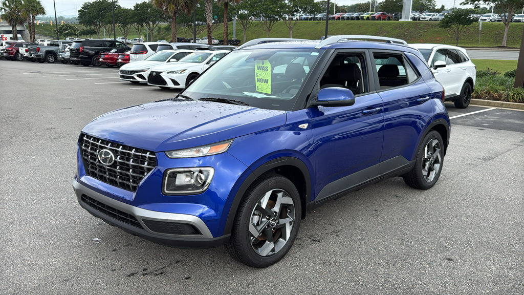 Used 2026 Hyundai Venue SEL FWD image 3