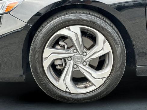 Used 2018 Honda Accord EX image 23