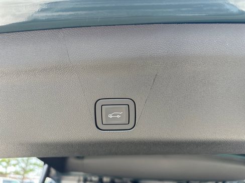 New 2026 Chevrolet Suburban Z71 w/ Comfort Package image 25