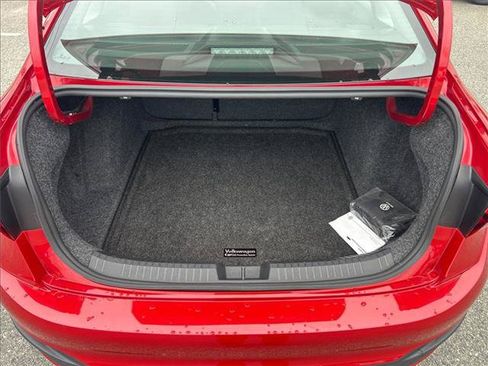 Certified 2023 Volkswagen Jetta SE w/ Panoramic Sunroof Package FWD image 13