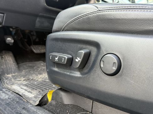 Used 2020 Toyota 4Runner Limited image 29