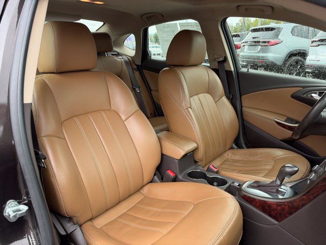 Used 2012 Buick Verano Leather FWD image 11