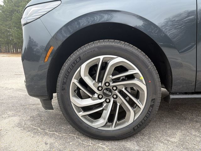 New 2025 Lincoln Navigator Reserve AWD/4WD image 10
