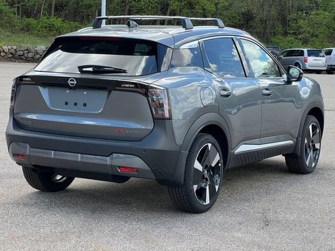 New 2026 Nissan Kicks SR w/ Cold Weather Package AWD/4WD image 44