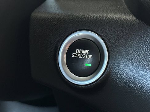 Used 2024 GMC Terrain SLE FWD image 29
