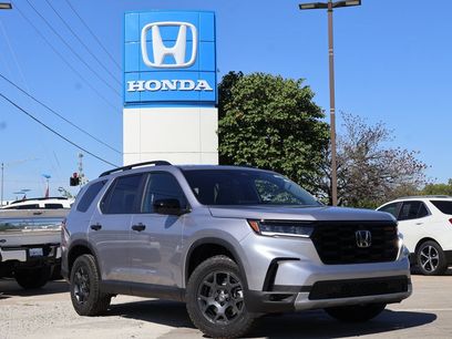 New 2025 Honda Pilot TrailSport