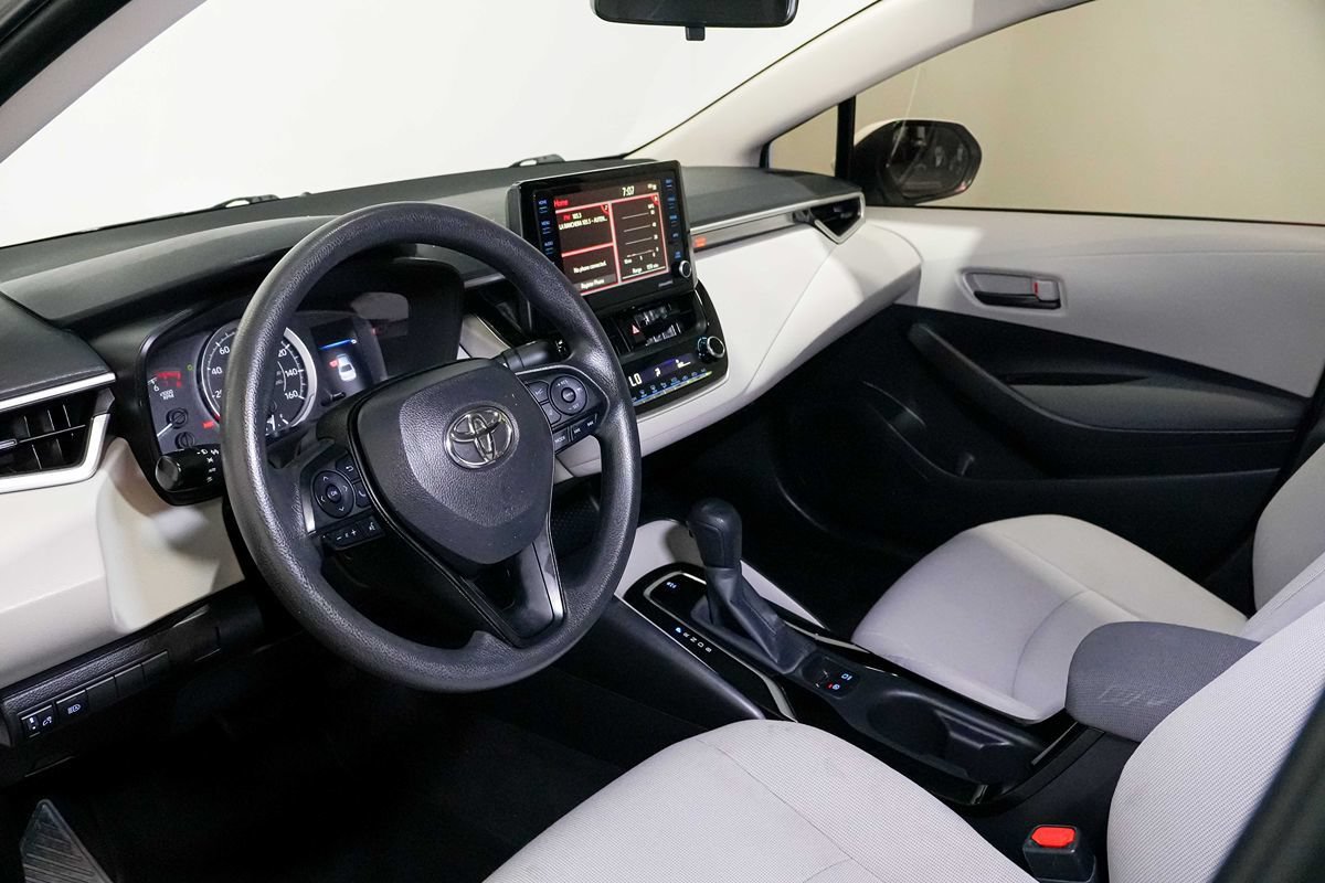 Used 2022 Toyota Corolla LE FWD image 14