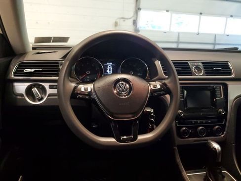 Used 2017 Volkswagen Passat 1.8T S FWD image 15