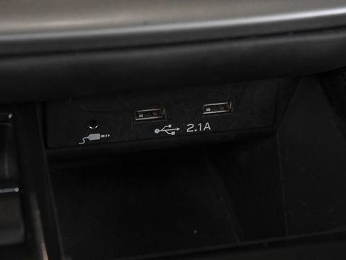 Used 2021 Subaru Outback Limited AWD/4WD image 32