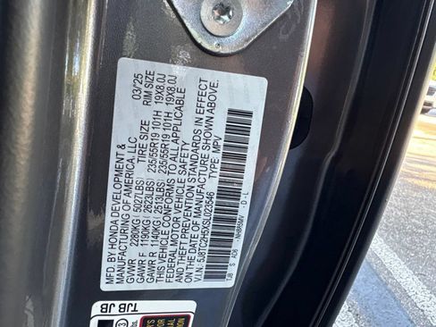 Certified 2025 Acura RDX w/ Technology Package AWD/4WD image 10